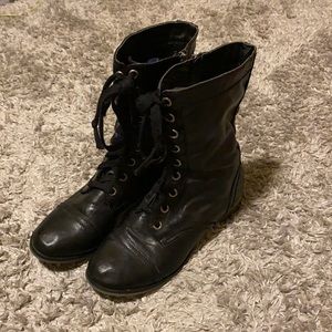 Cute combat women shoes in size 9